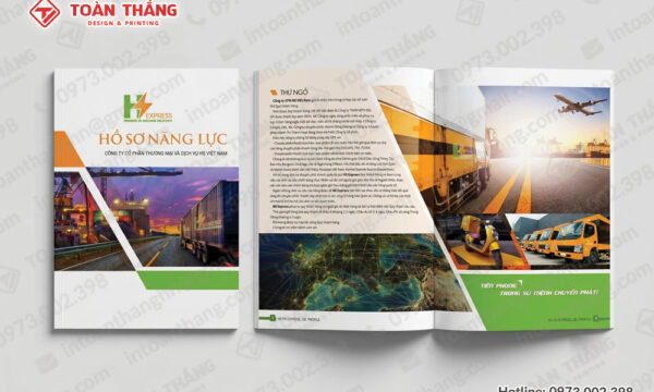 Catalogue đóng ghim giữa nhiều trang
